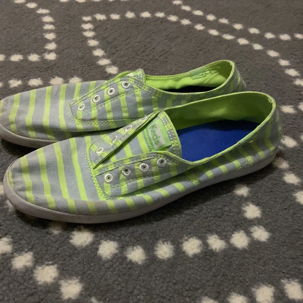 Keds 8.5 slip on - Picture 2 of 5